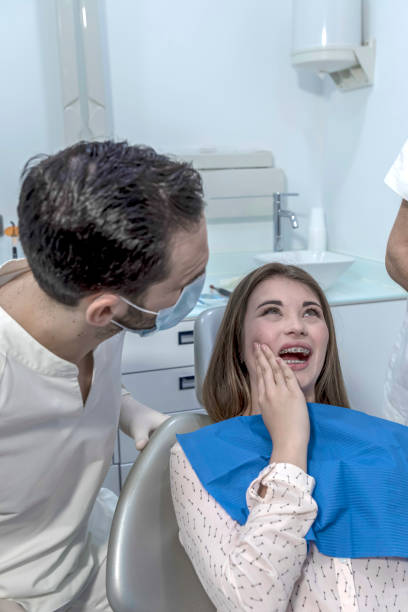 Best Dentist for Severe Toothache  in Roosevelt Gardens, FL